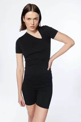 ASYMMETRICAL NECK TEE